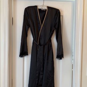 Black satin robe xs